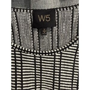 W5 Textured Knit Tank Top Black/White  Stripe Fringe Hem Size Small Boho